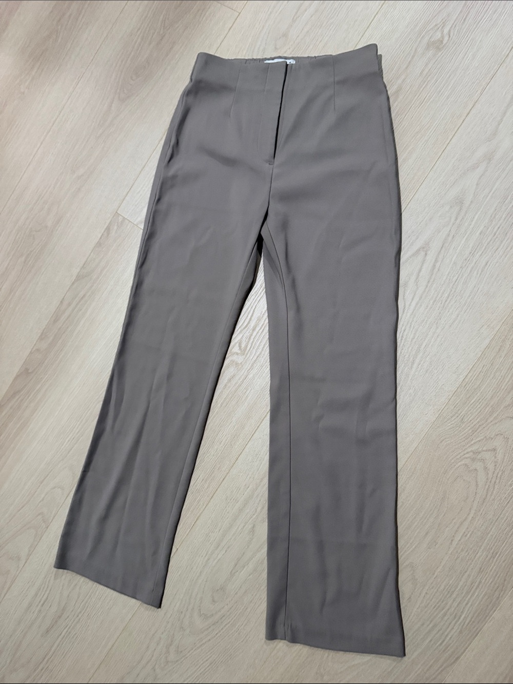 Abercrombie High-Rise Straight Leg Pants in Taupe